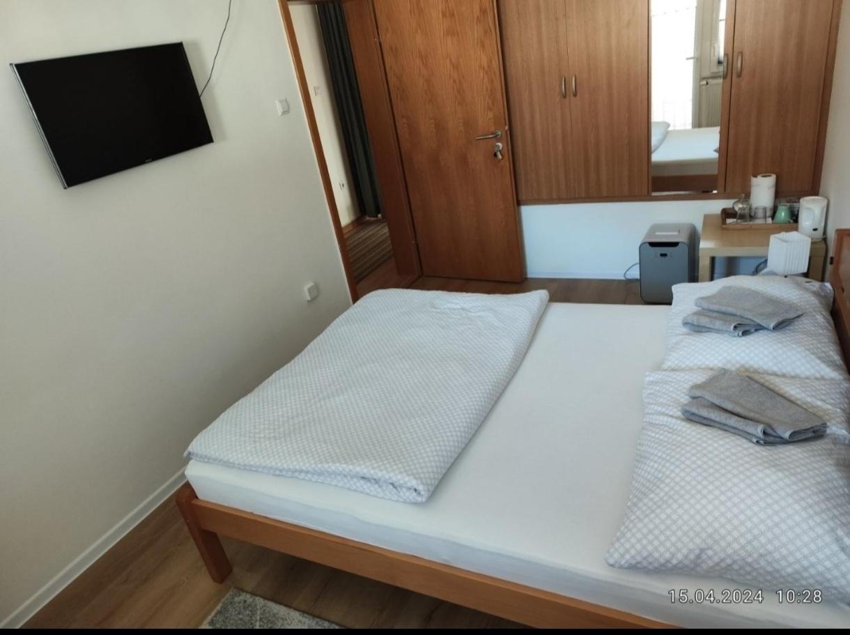 Hall krevet i doručak